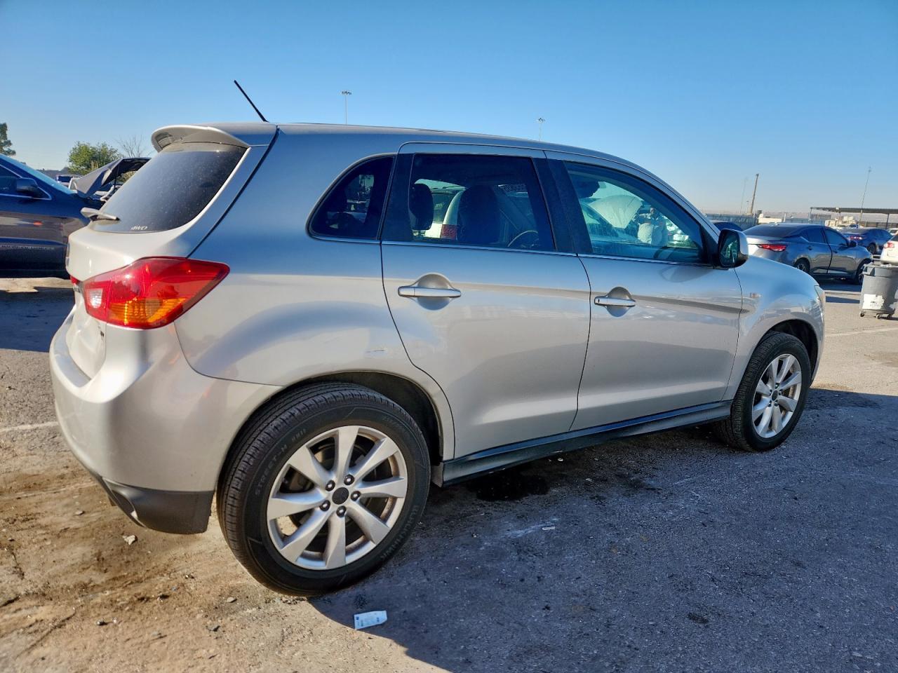 2015 Mitsubishi Outlander Sport Se - Фото 3