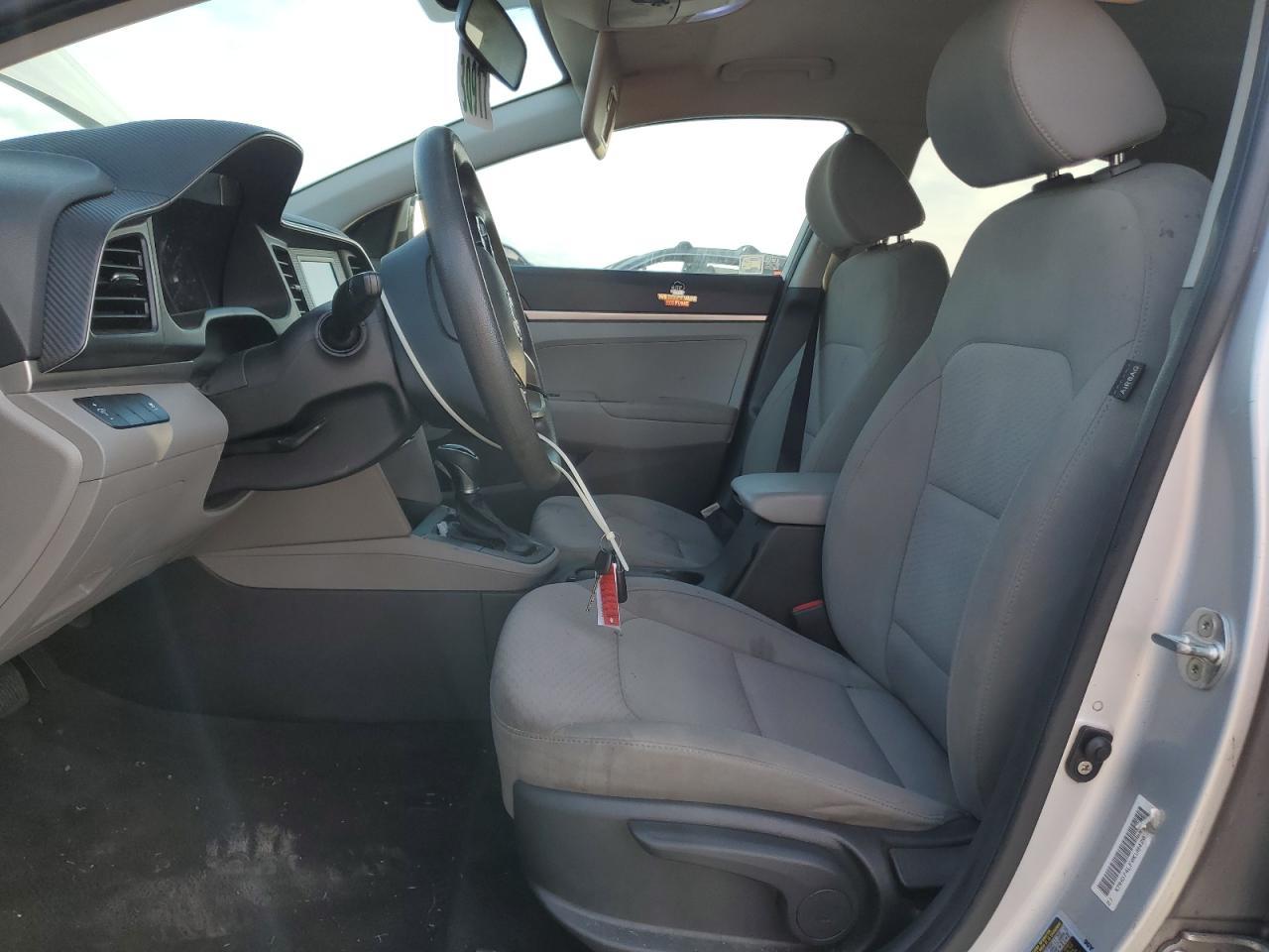 2019 Hyundai Elantra Se - Image 7