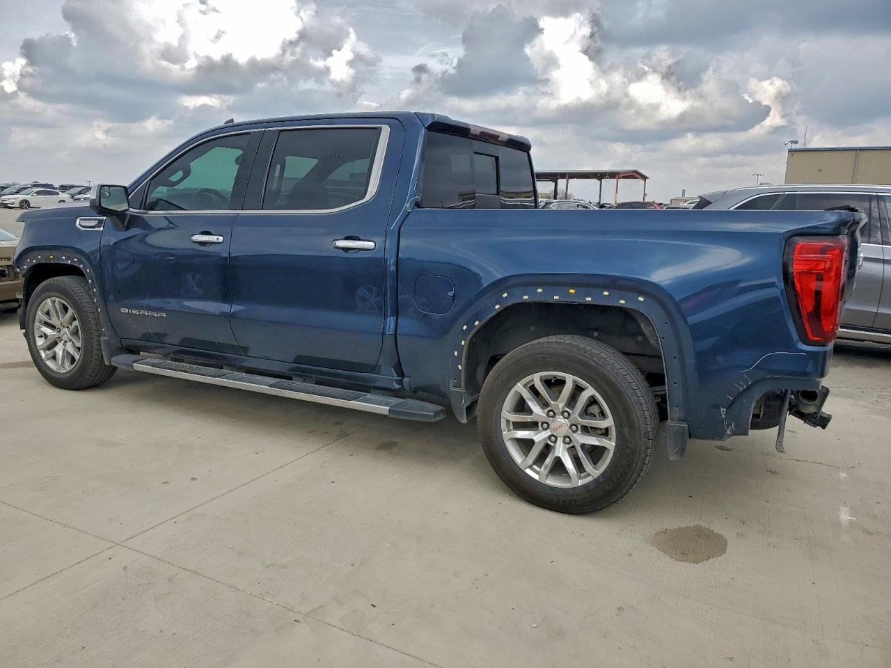 2019 GMC Sierra C1500 Slt - Image 2
