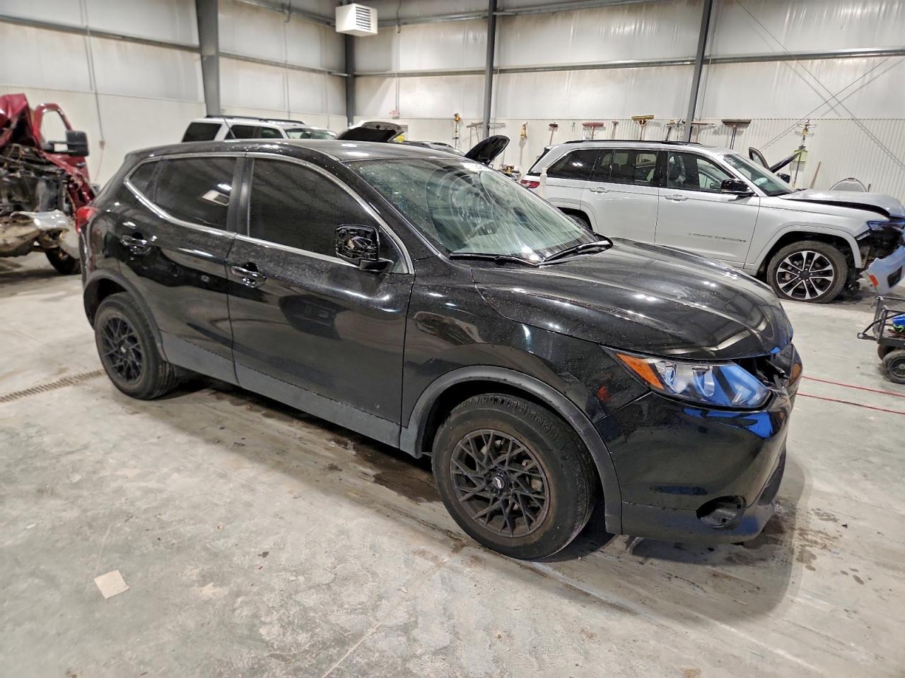 2018 Nissan Rogue Sport S - Image 4