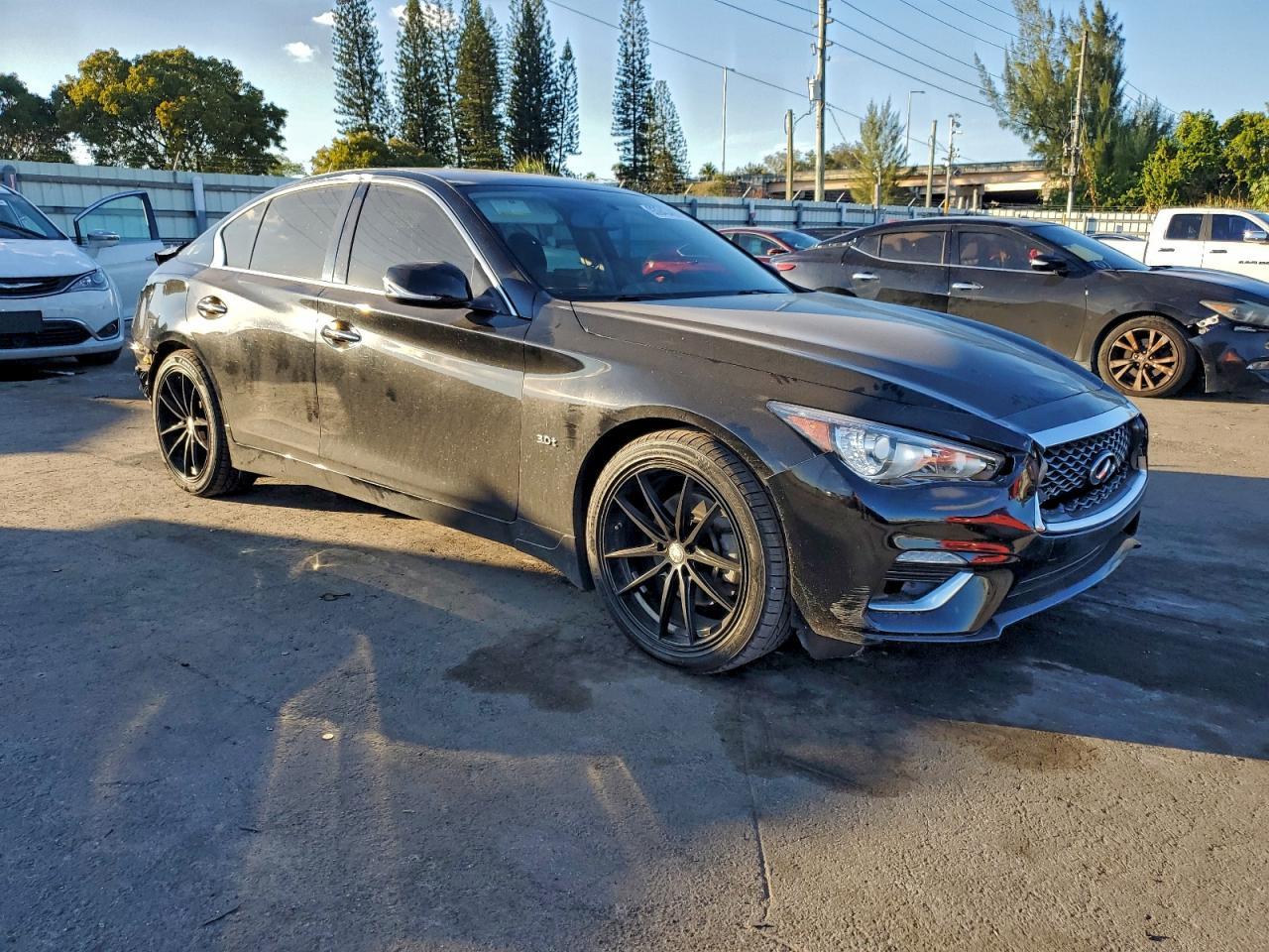 2018 Infiniti Q50 Luxe - Фото 4