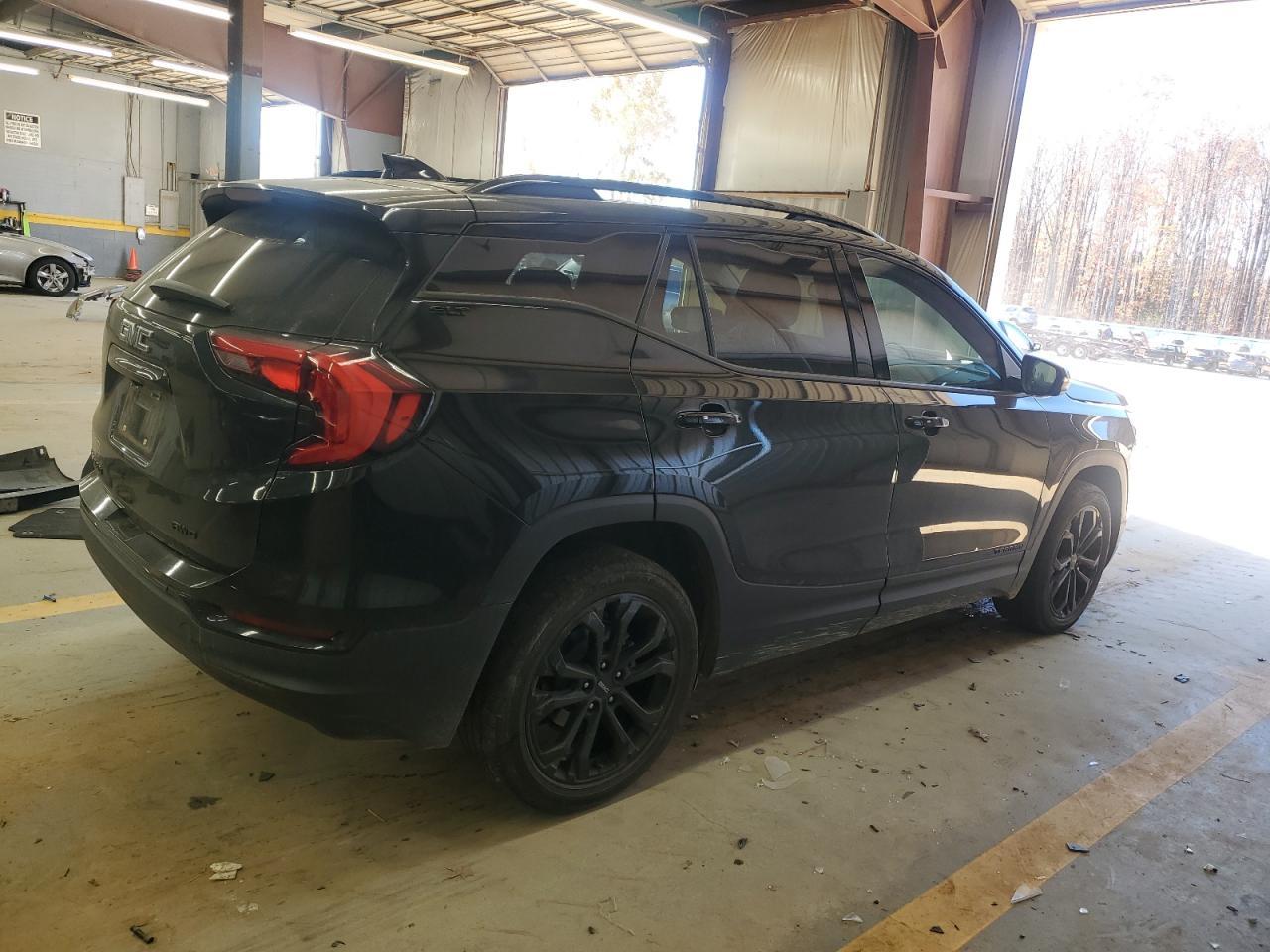 2021 GMC Terrain Slt - Image 3