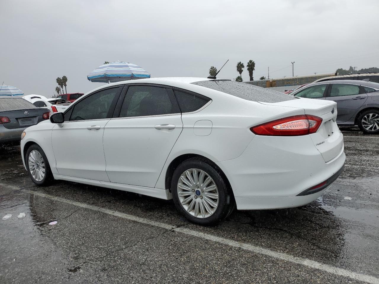 2016 Ford Fusion Se Hybrid - Image 2