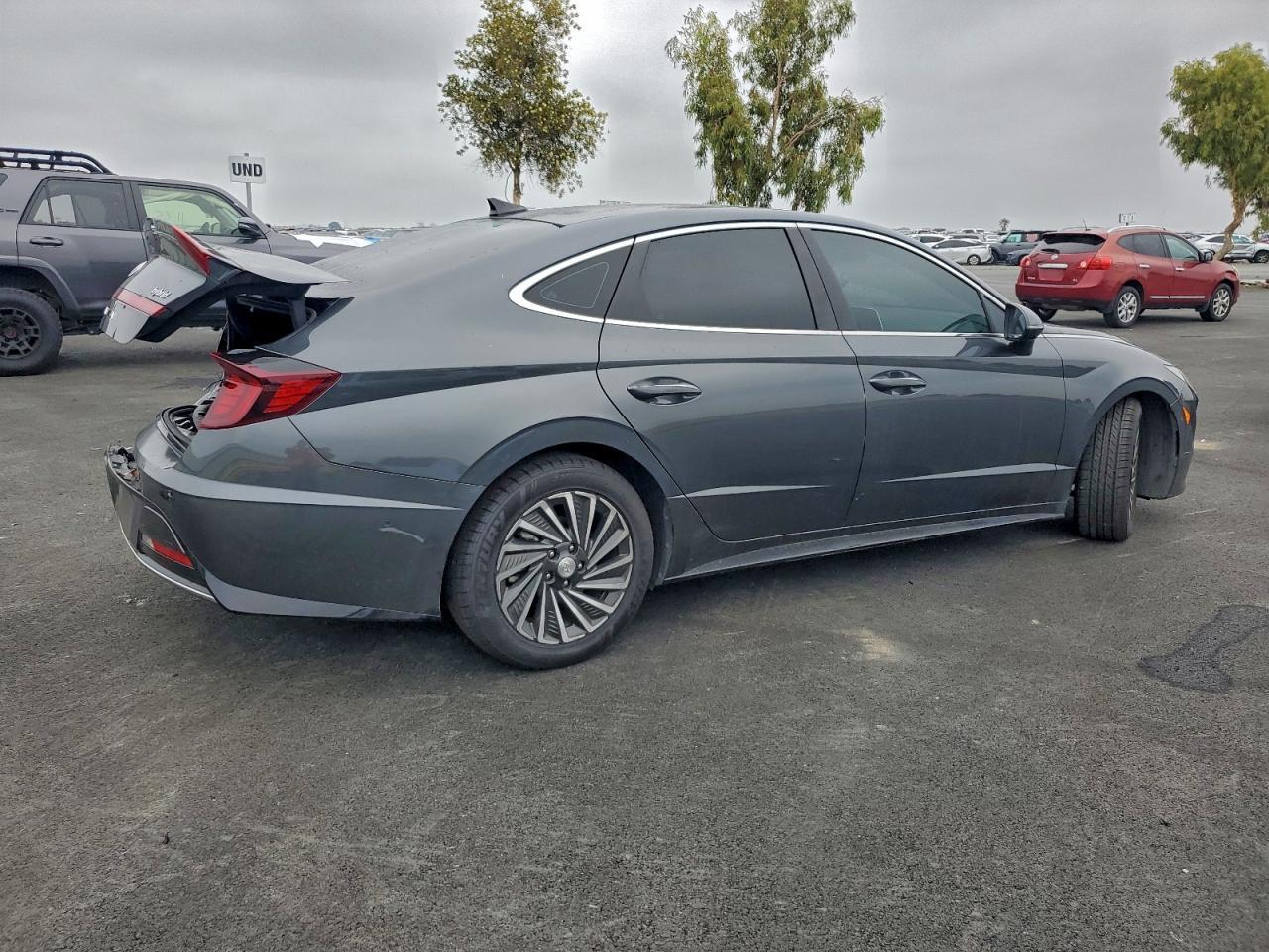 2022 Hyundai Sonata - Image 3