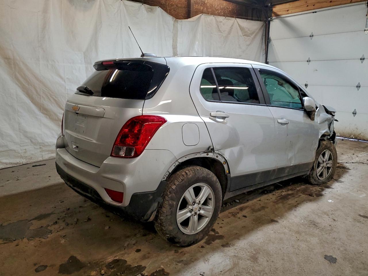 2021 Chevrolet Trax Ls - Фото 3