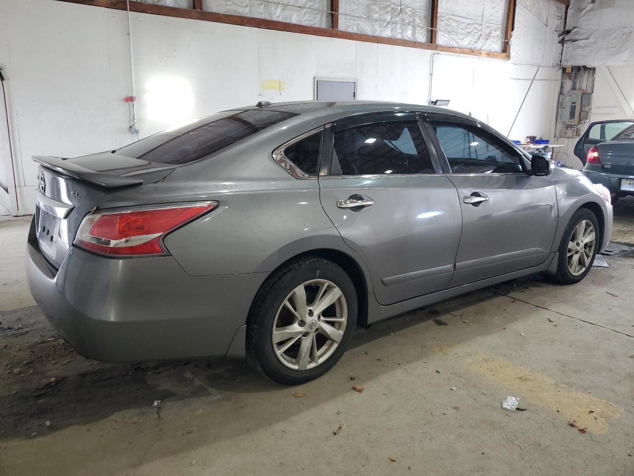 2015 Nissan Altima 2.5 - Фото 3