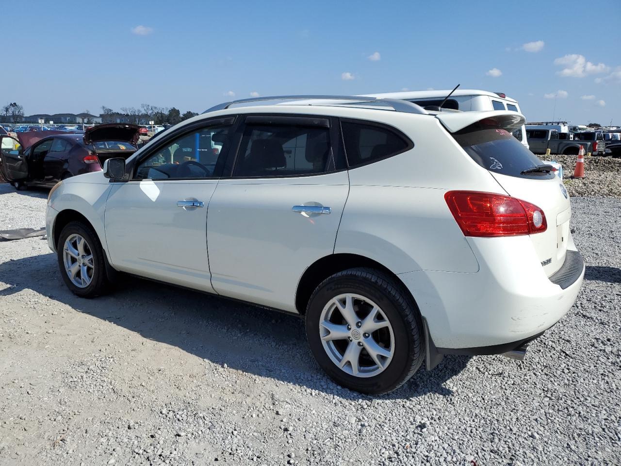 2010 Nissan Rogue S - Фото 2