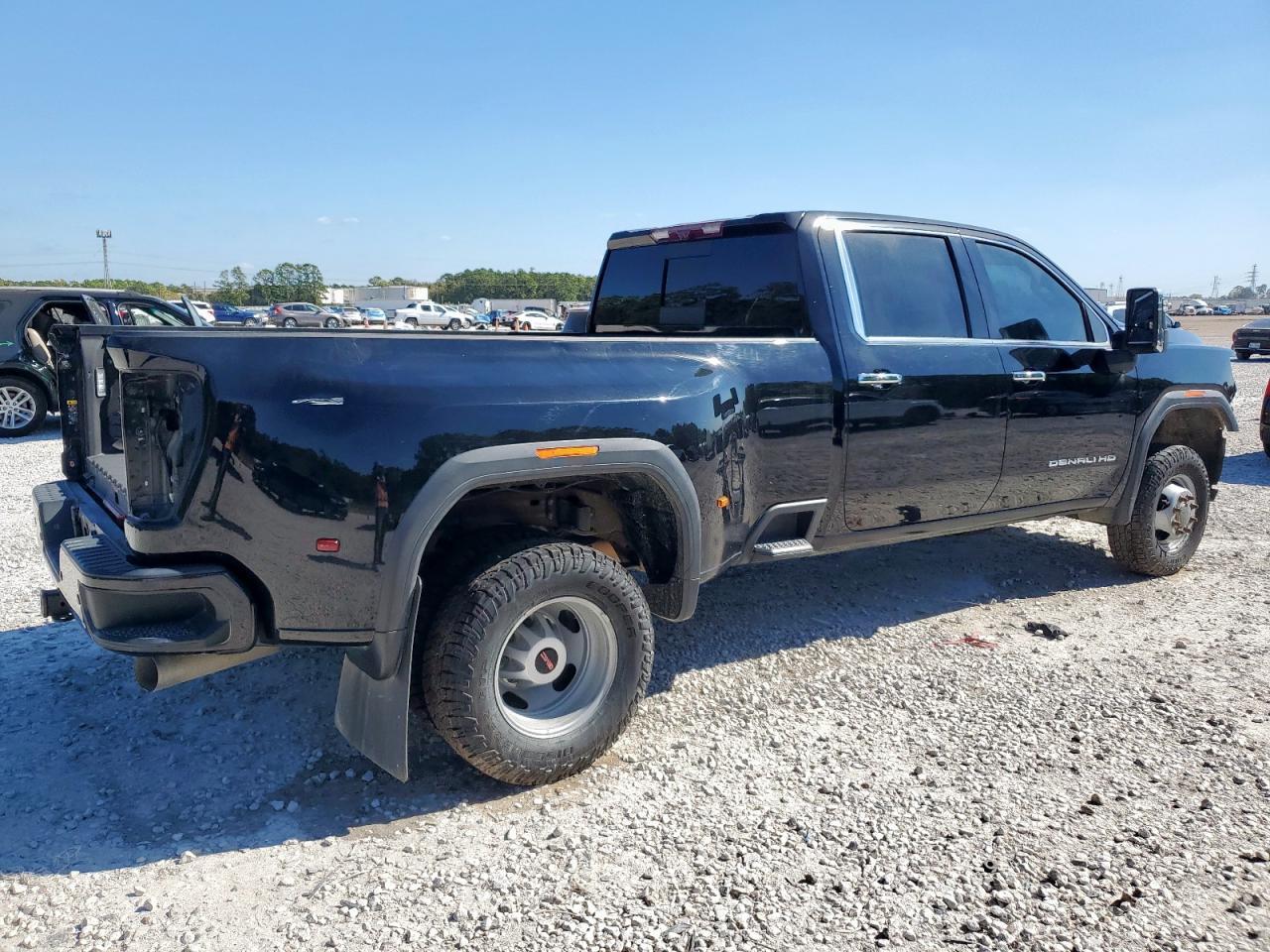2023 GMC Sierra K3500 Denali - Фото 3