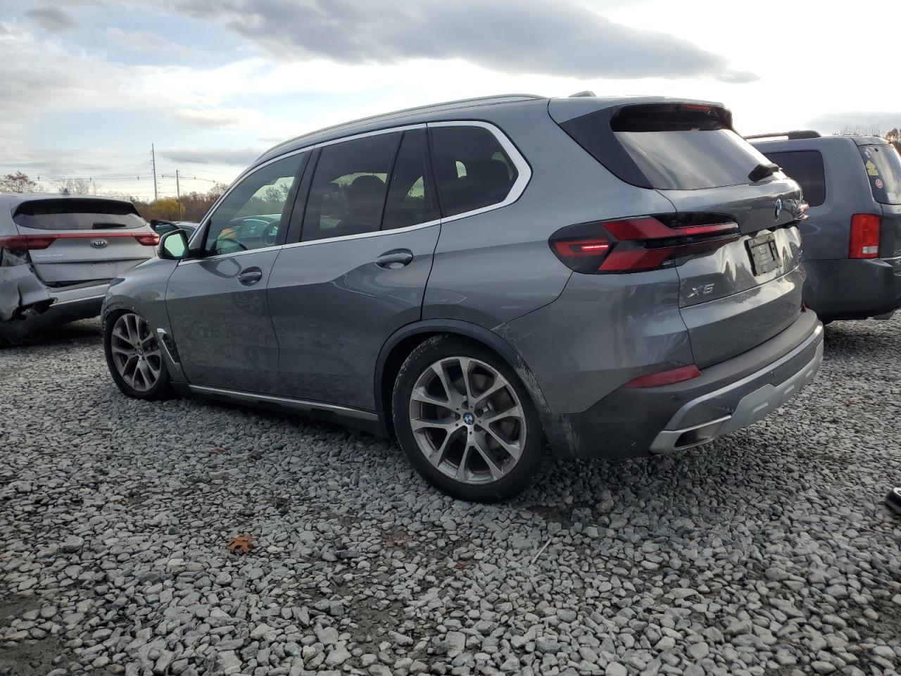 2024 BMW X5 xDrive40I - Image 2
