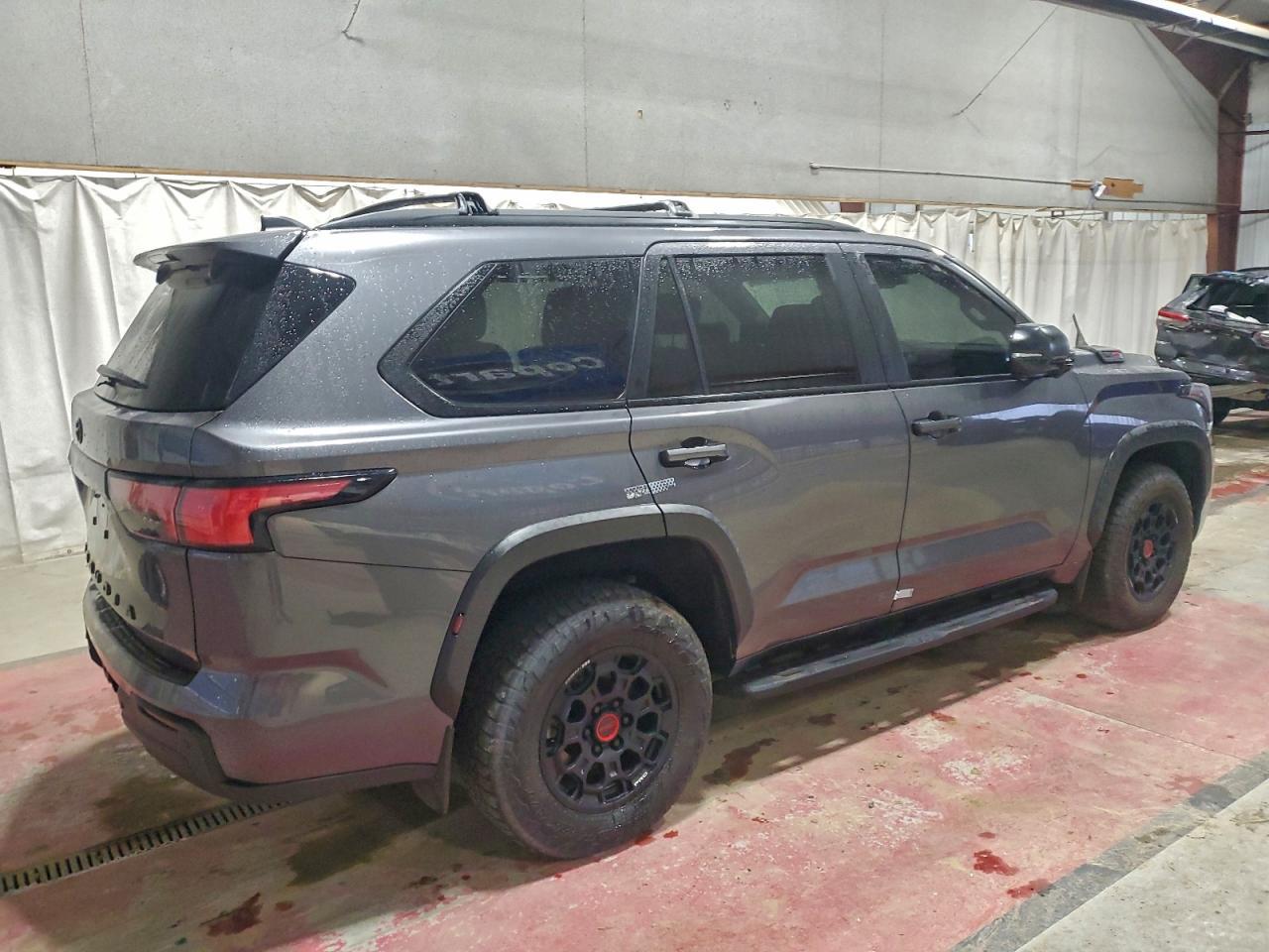 2024 Toyota Sequoia Sr5 - Фото 3