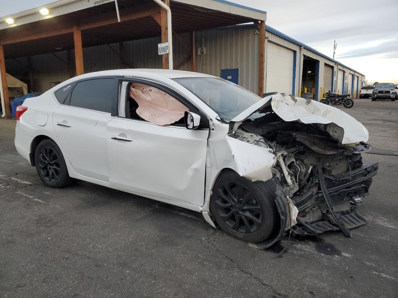 2018 Nissan Sentra S - Фото 4