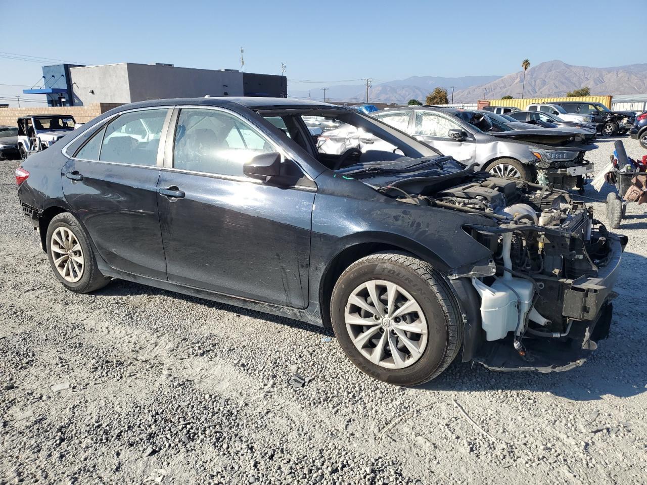 2016 Toyota Camry Le - Фото 4