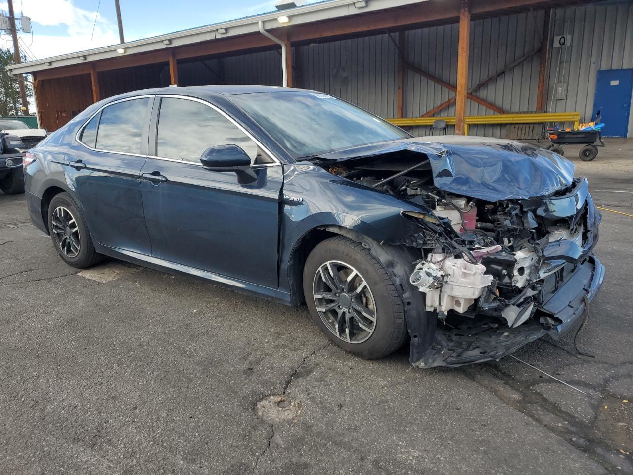 2019 Toyota Camry Le - Image 4