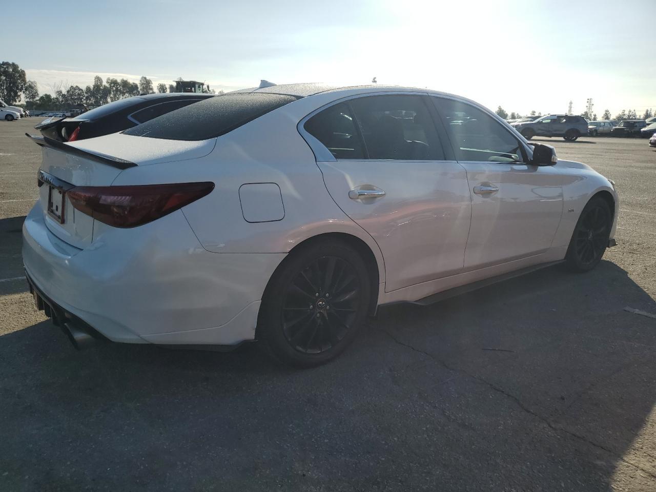 2018 Infiniti Q50 Luxe - Фото 3