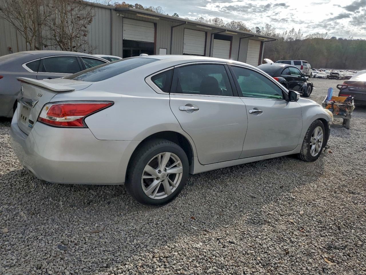 2014 Nissan Altima 2.5 - Image 3