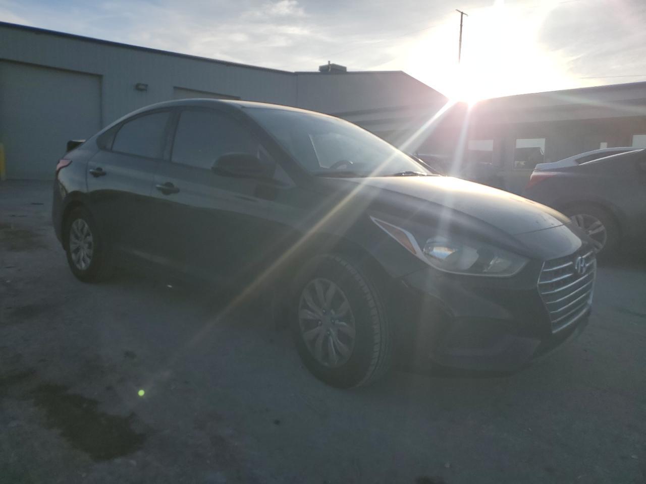 2019 Hyundai Accent Se - Фото 4