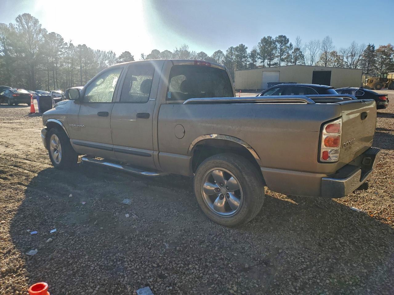 2002 Dodge Ram 1500 - Фото 2