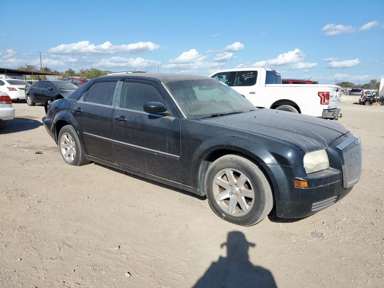 2008 Chrysler 300 Lx - Image 4