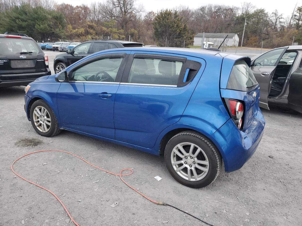 2016 Chevrolet Sonic Lt - Image 2