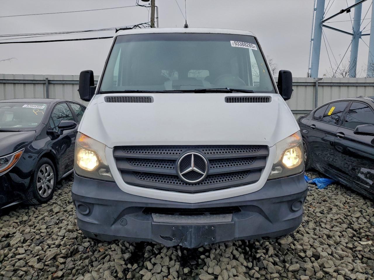 2016 Mercedes-Benz Sprinter 2500 - Image 5