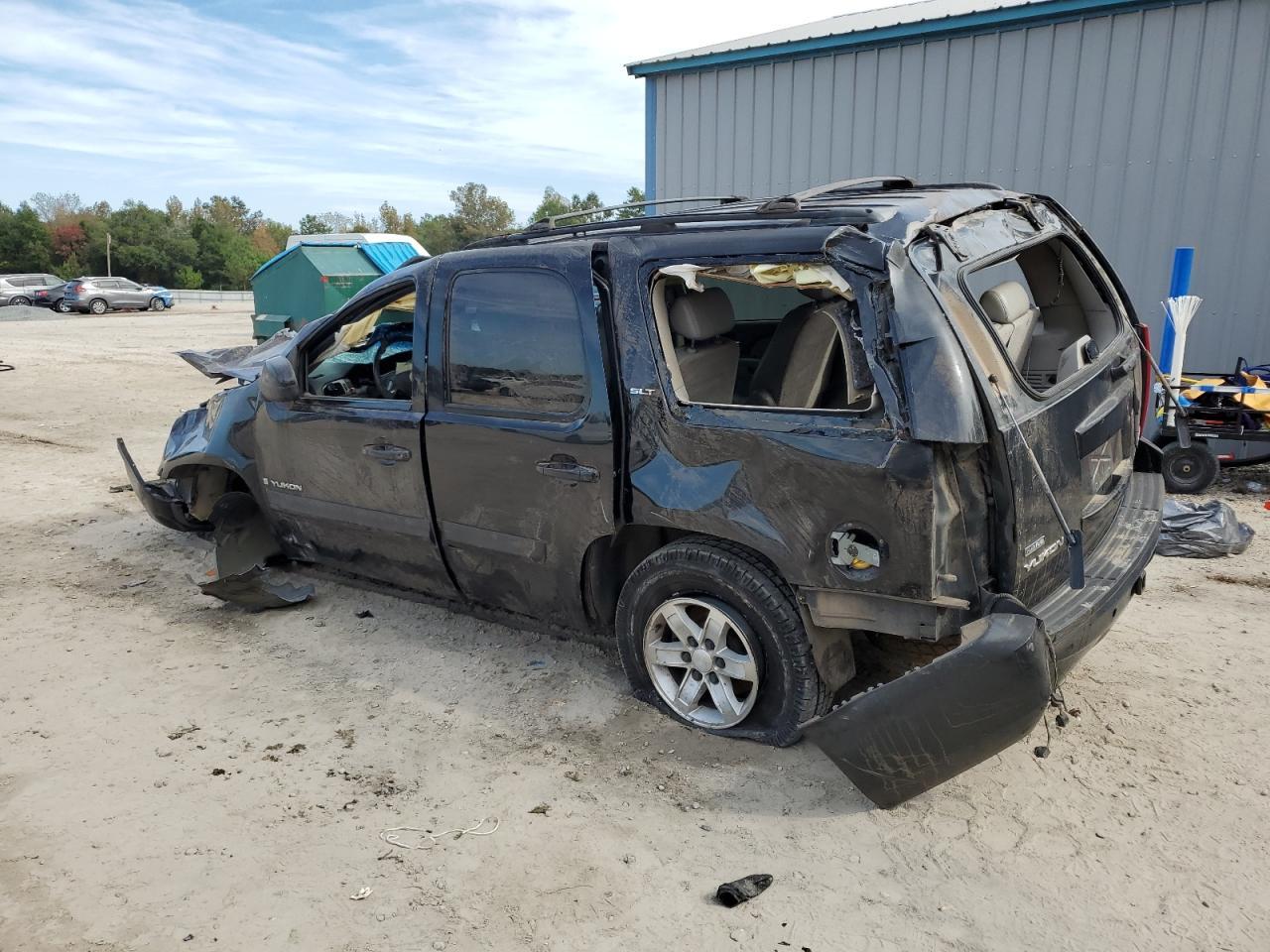 2007 GMC Yukon - Фото 2