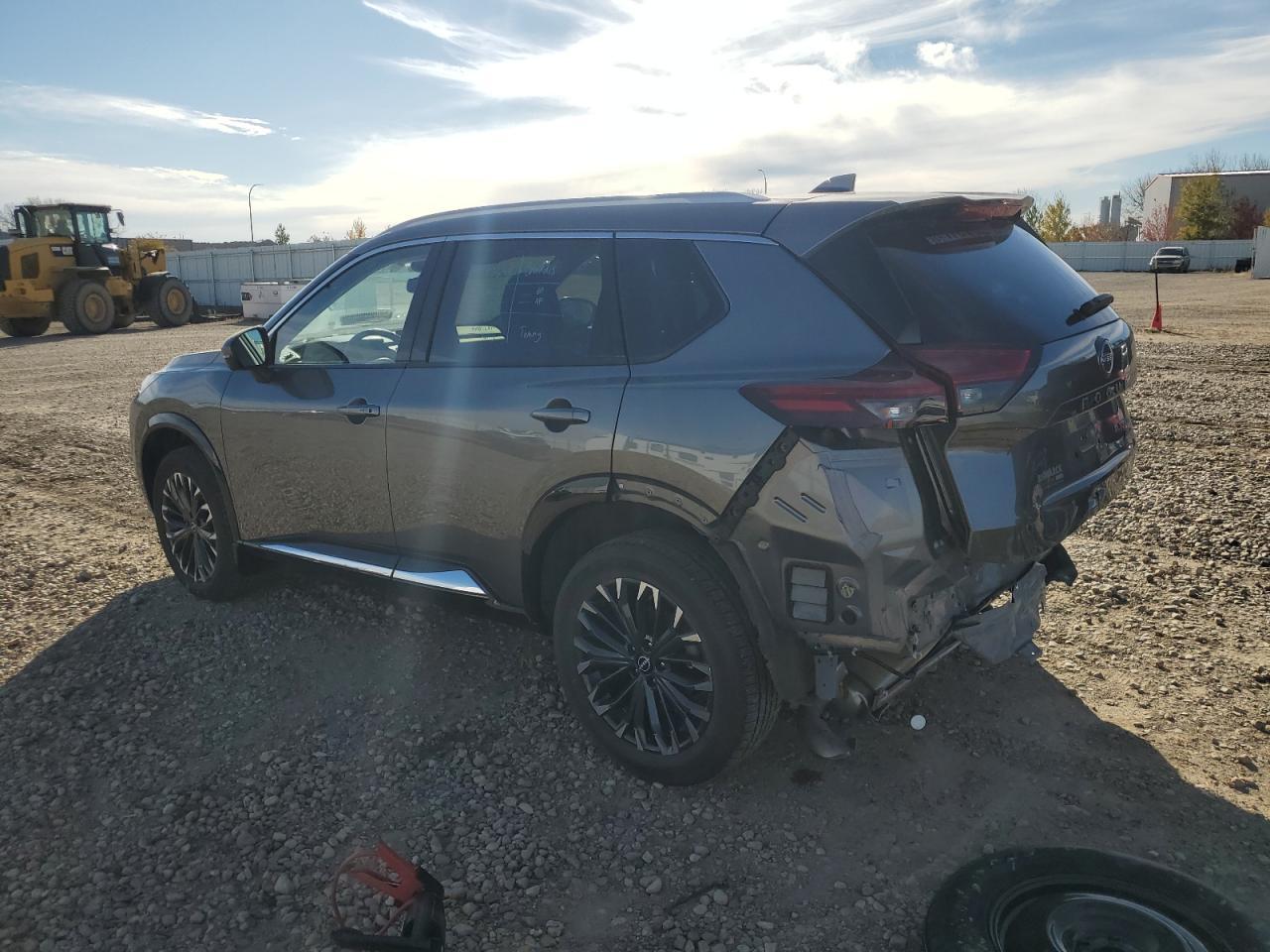 2024 Nissan Rogue Platinum - Фото 2