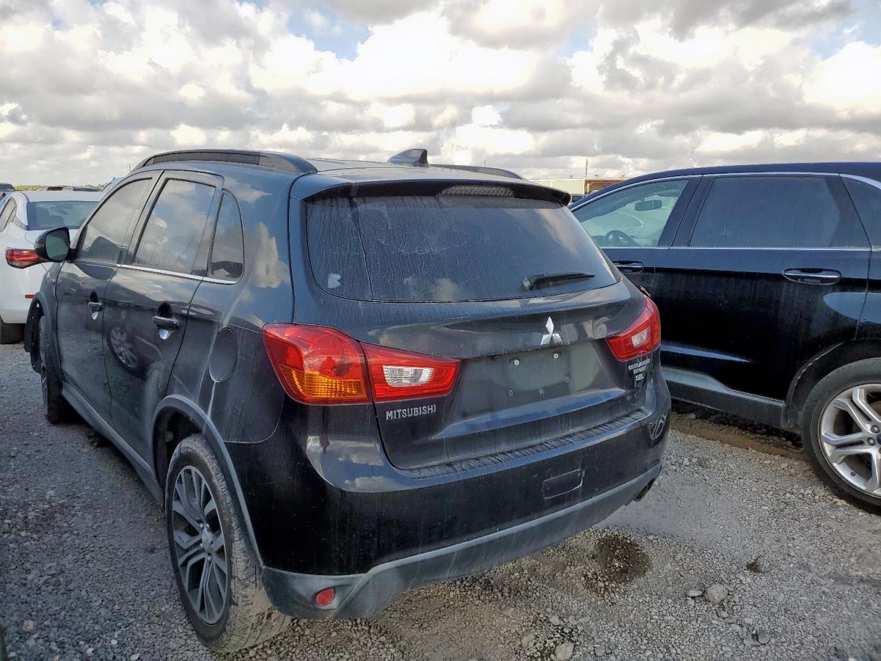 2017 Mitsubishi Outlander Sport Sel - Фото 2