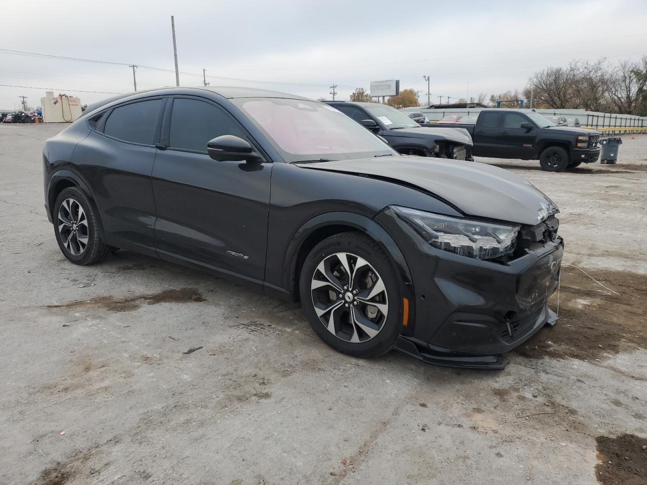 2021 Ford Mustang Mach-E Premium - Фото 4