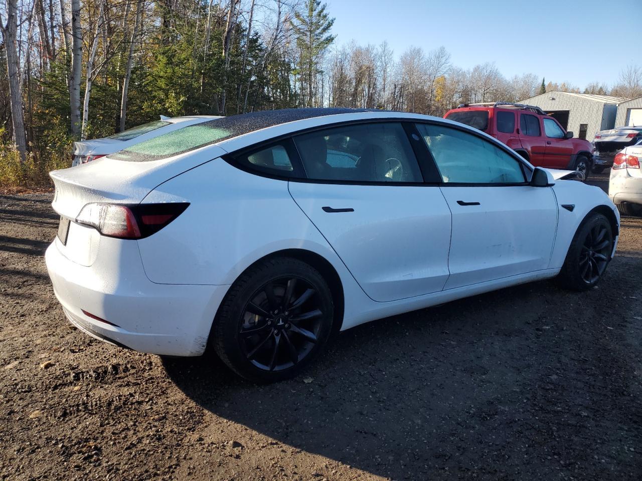 2023 Tesla Model 3 - Фото 3