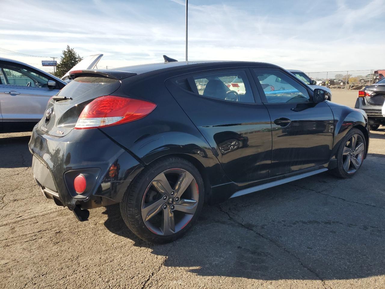 2015 Hyundai Veloster Turbo - Image 3