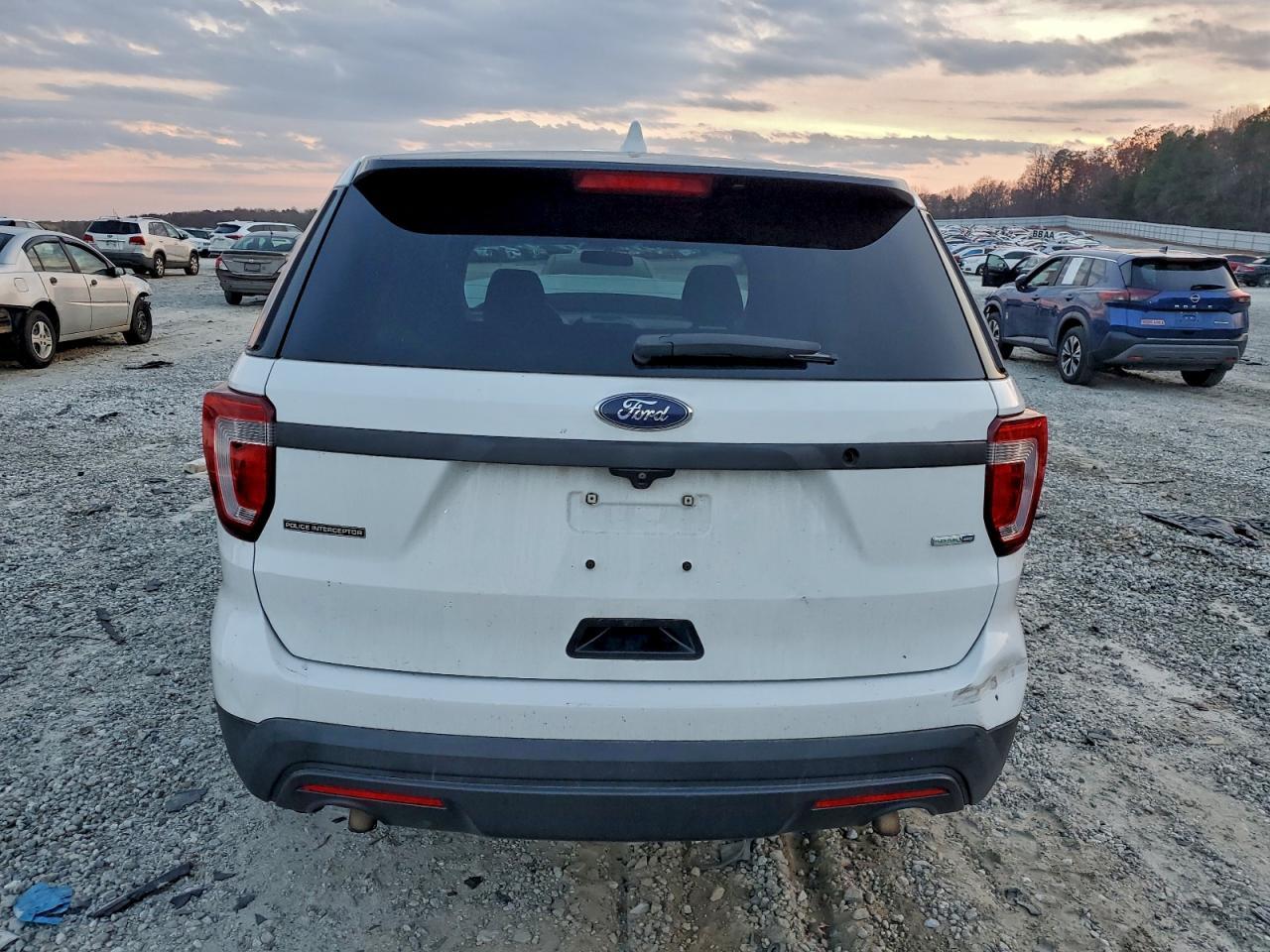 2016 Ford Explorer Police Interceptor - Image 6