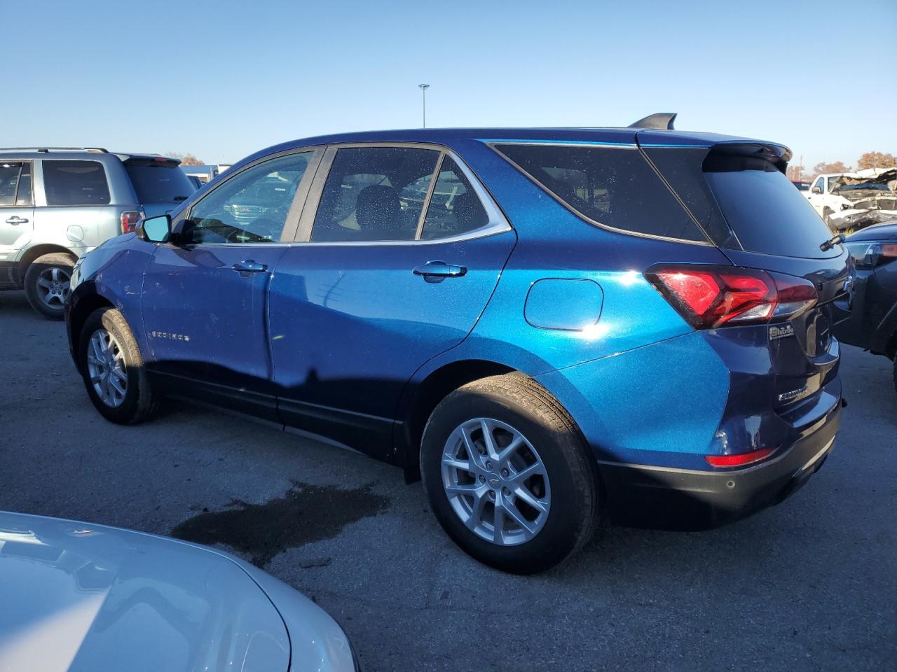2023 Chevrolet Equinox Lt - Image 2