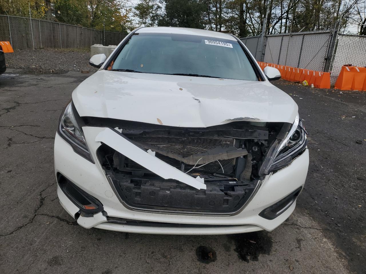 2016 Hyundai Sonata Hybrid - Image 5