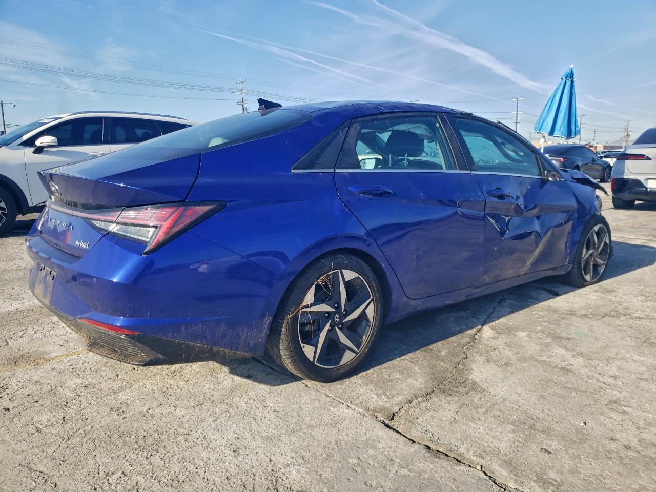 2021 Hyundai Elantra Limited - Фото 3