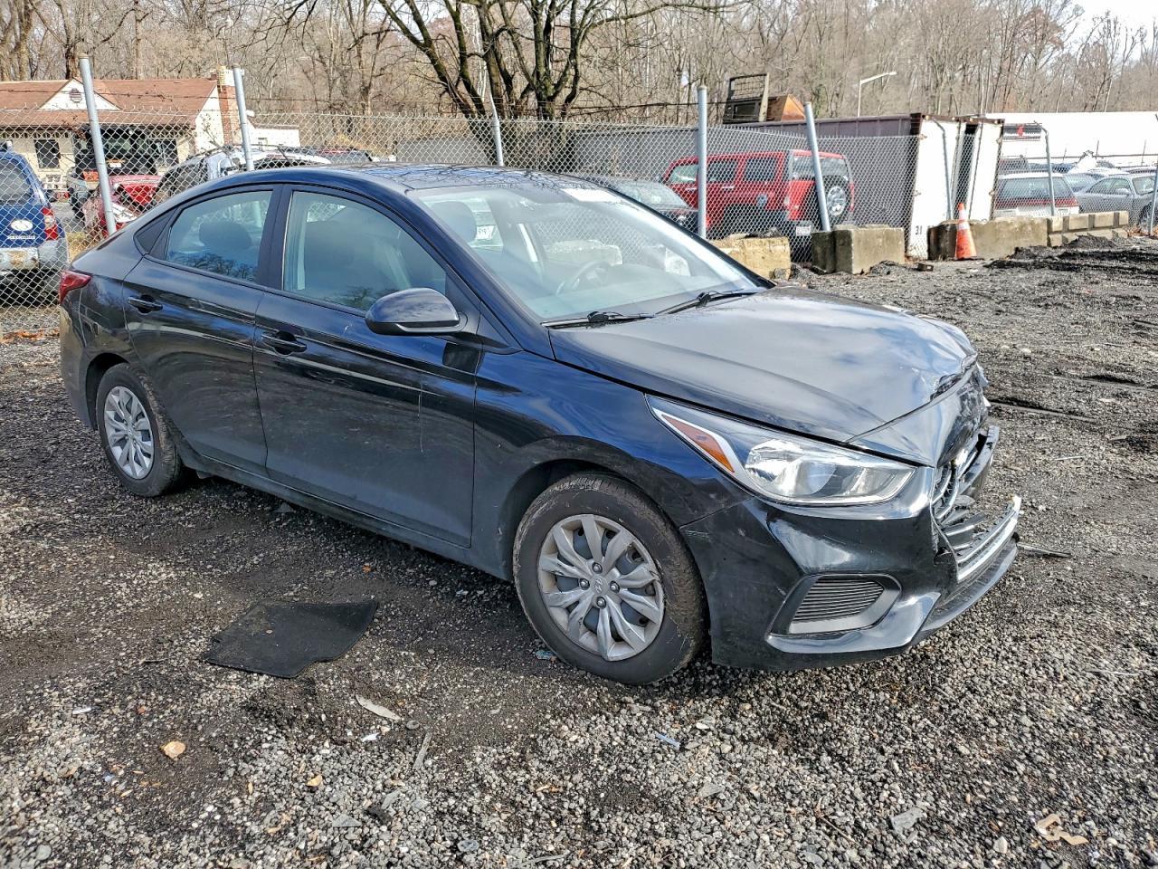 2022 Hyundai Accent Se - Фото 4