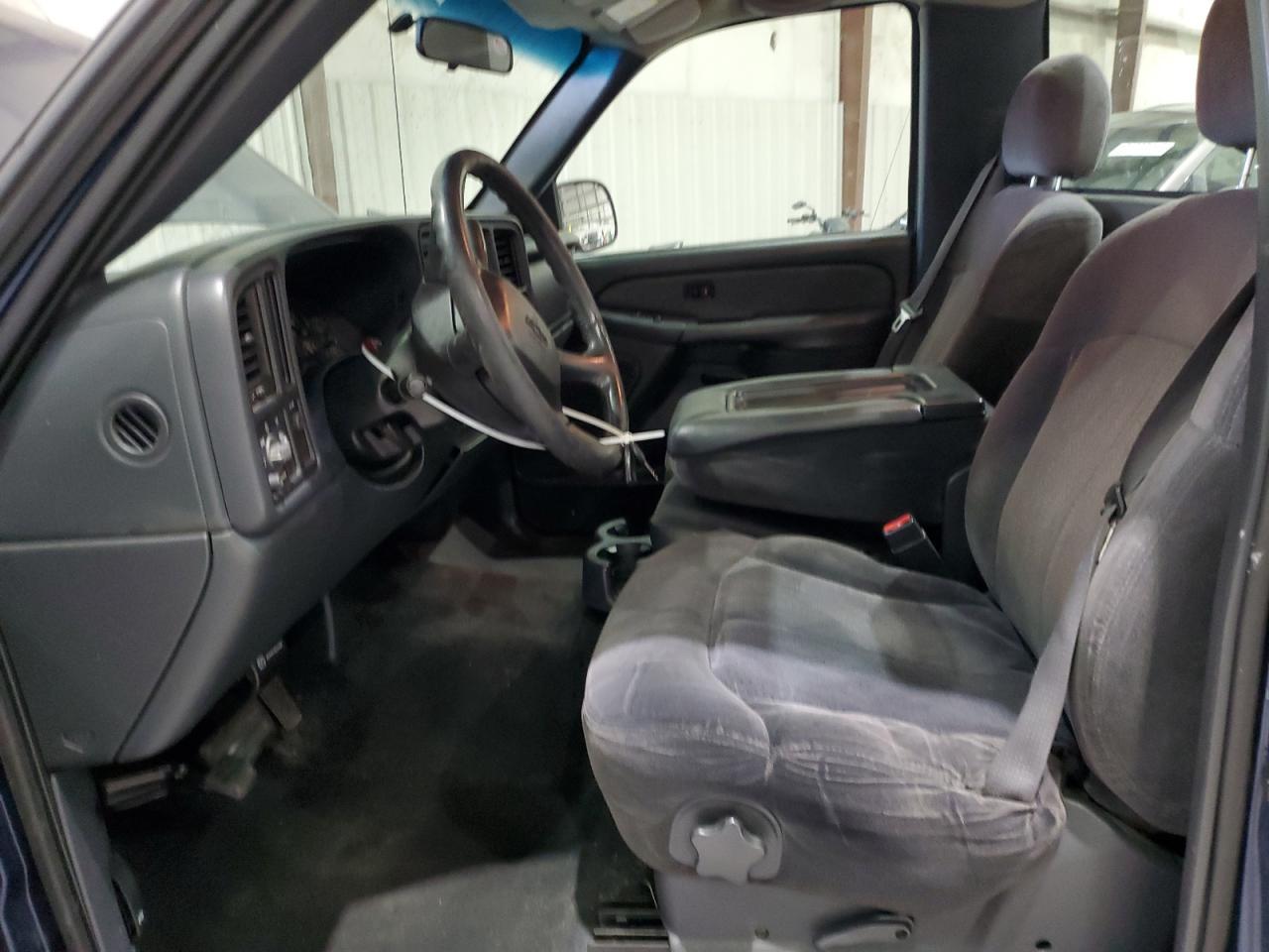 2001 Chevrolet Silverado C1500 - Image 7