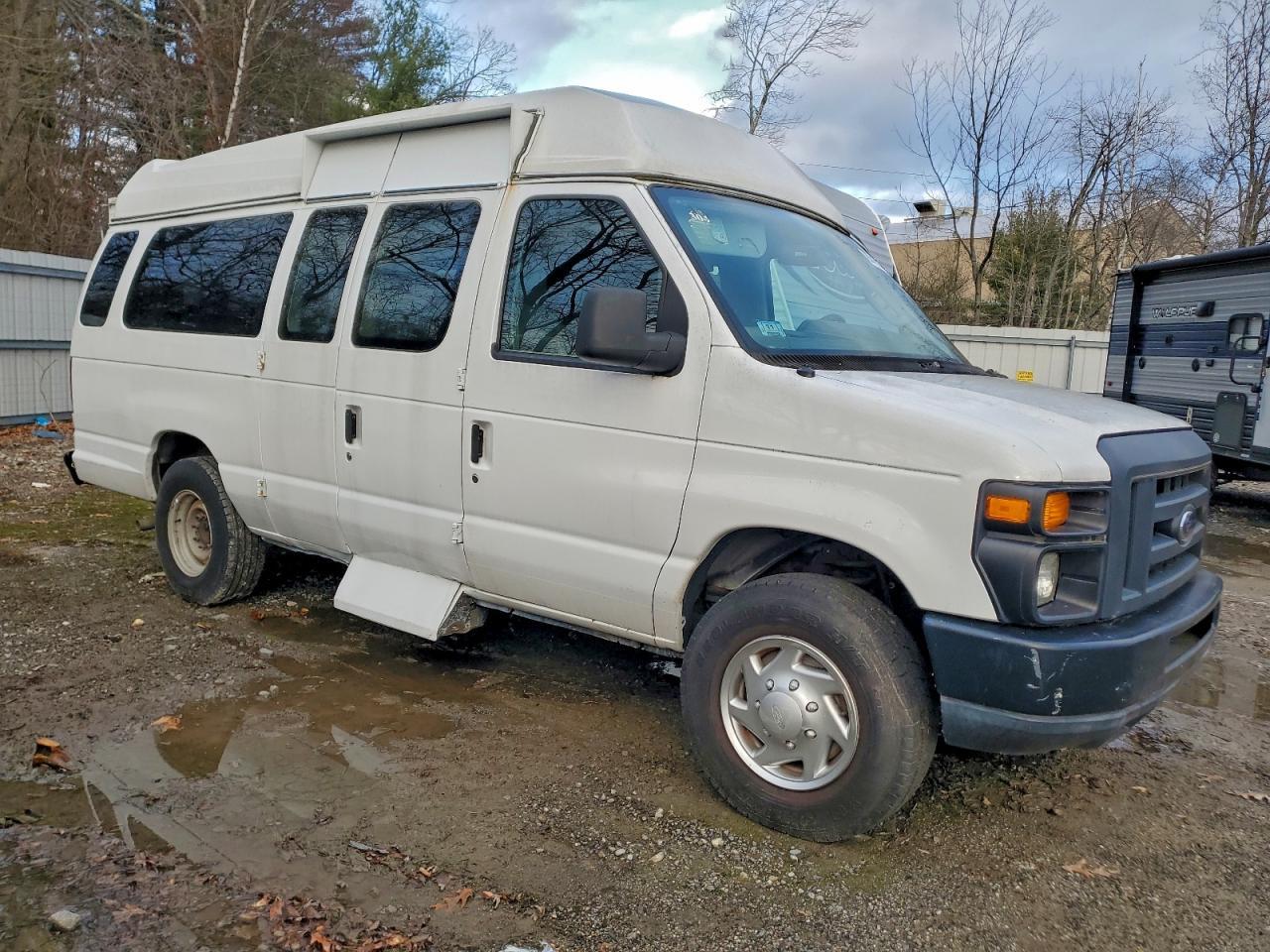 2014 Ford Econoline E250 Van - Фото 4