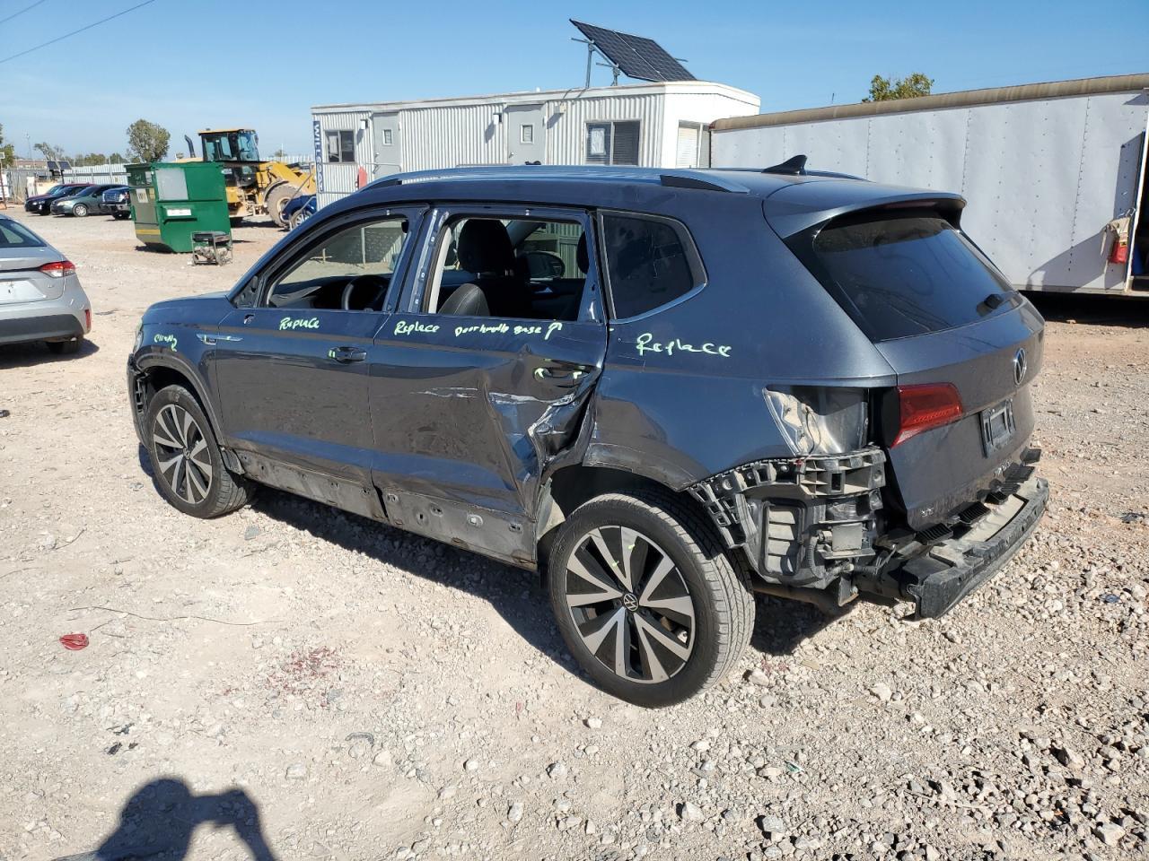2024 Volkswagen Taos Se - Фото 2