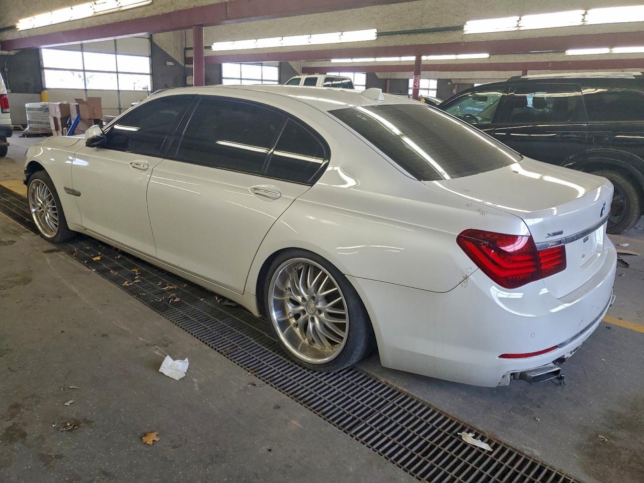 2013 BMW 750 Lxi - Image 2