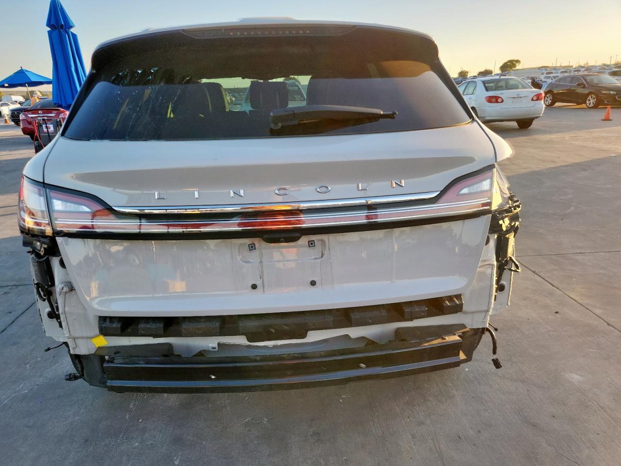 2022 Lincoln Nautilus Reserve - Фото 6