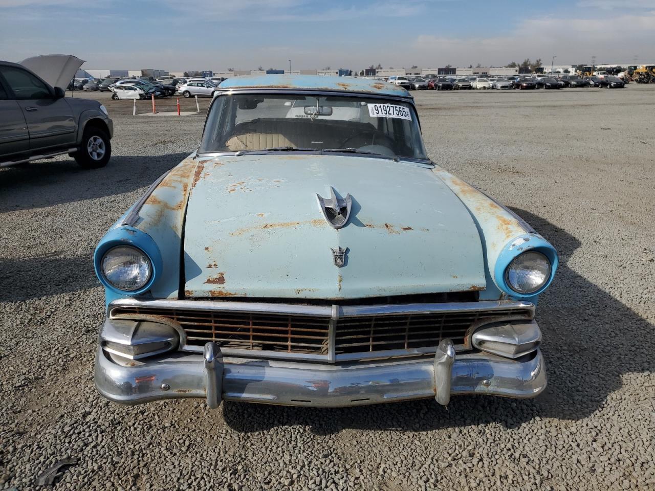 1956 Ford Fairlane - Image 5