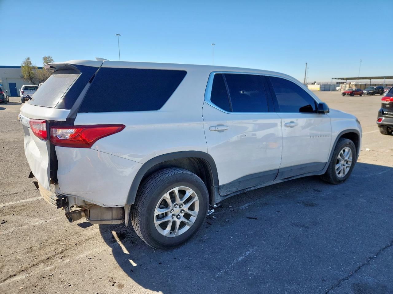 2020 Chevrolet Traverse Ls - Image 3