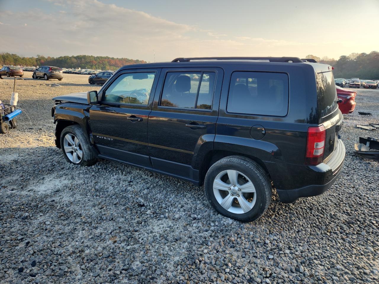 2014 Jeep Patriot Latitude - Фото 2