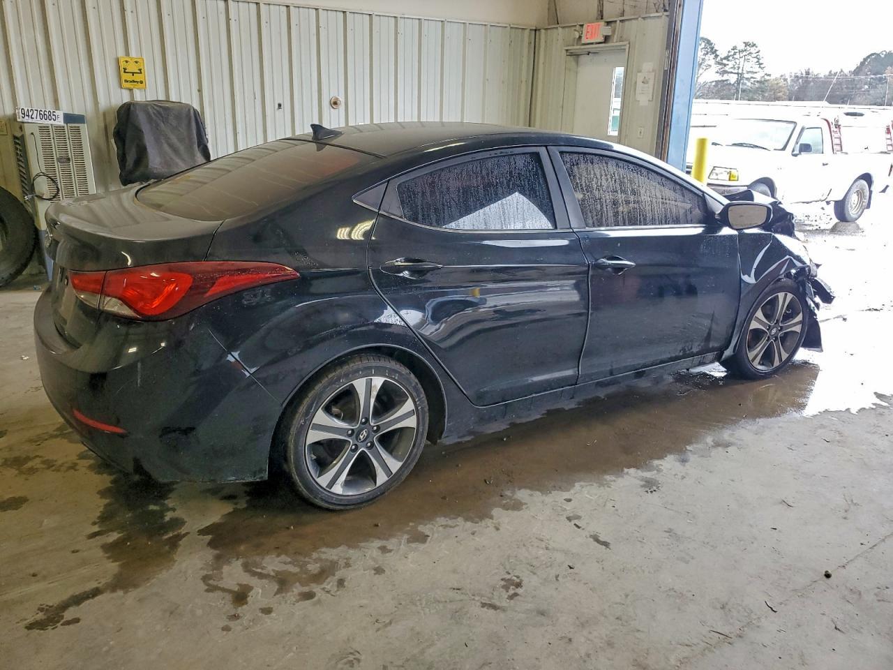 2014 Hyundai Elantra - Image 3