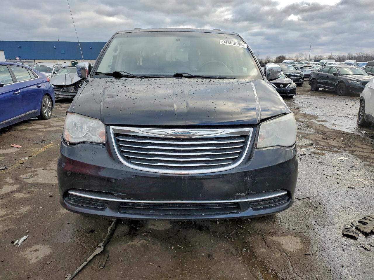 2014 Chrysler Town & Country Touring L - Фото 5