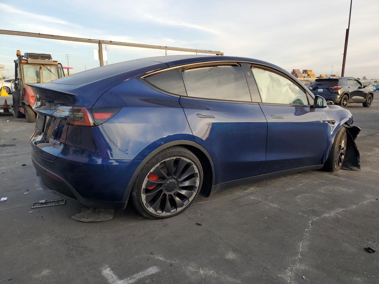 2023 Tesla Model Y - Image 3