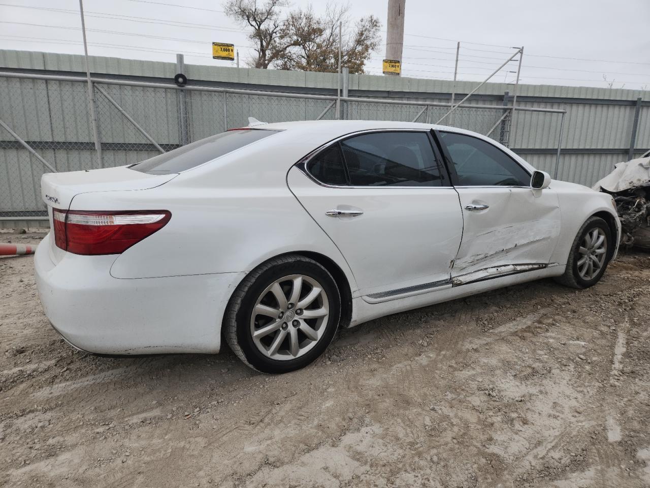 2007 Lexus Ls 460 - Image 3