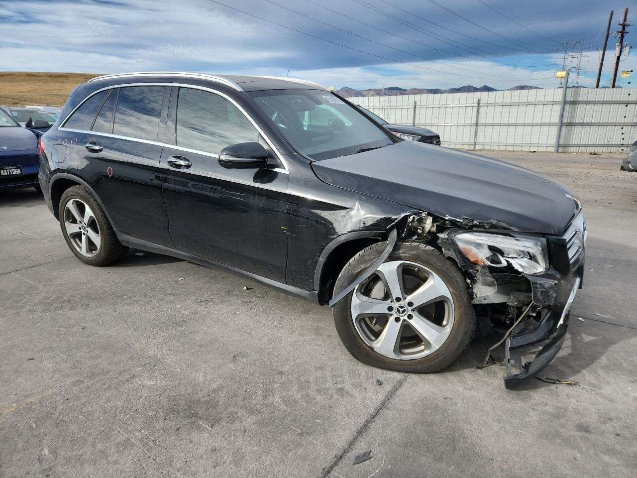 2017 Mercedes-Benz Glc 300 4Matic - Фото 4