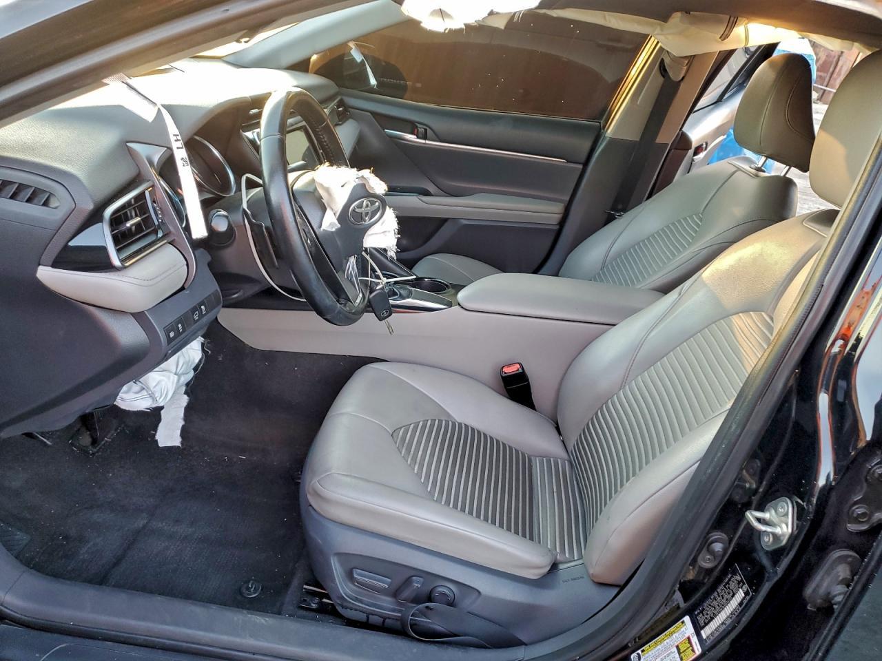 2019 Toyota Camry L - Фото 7