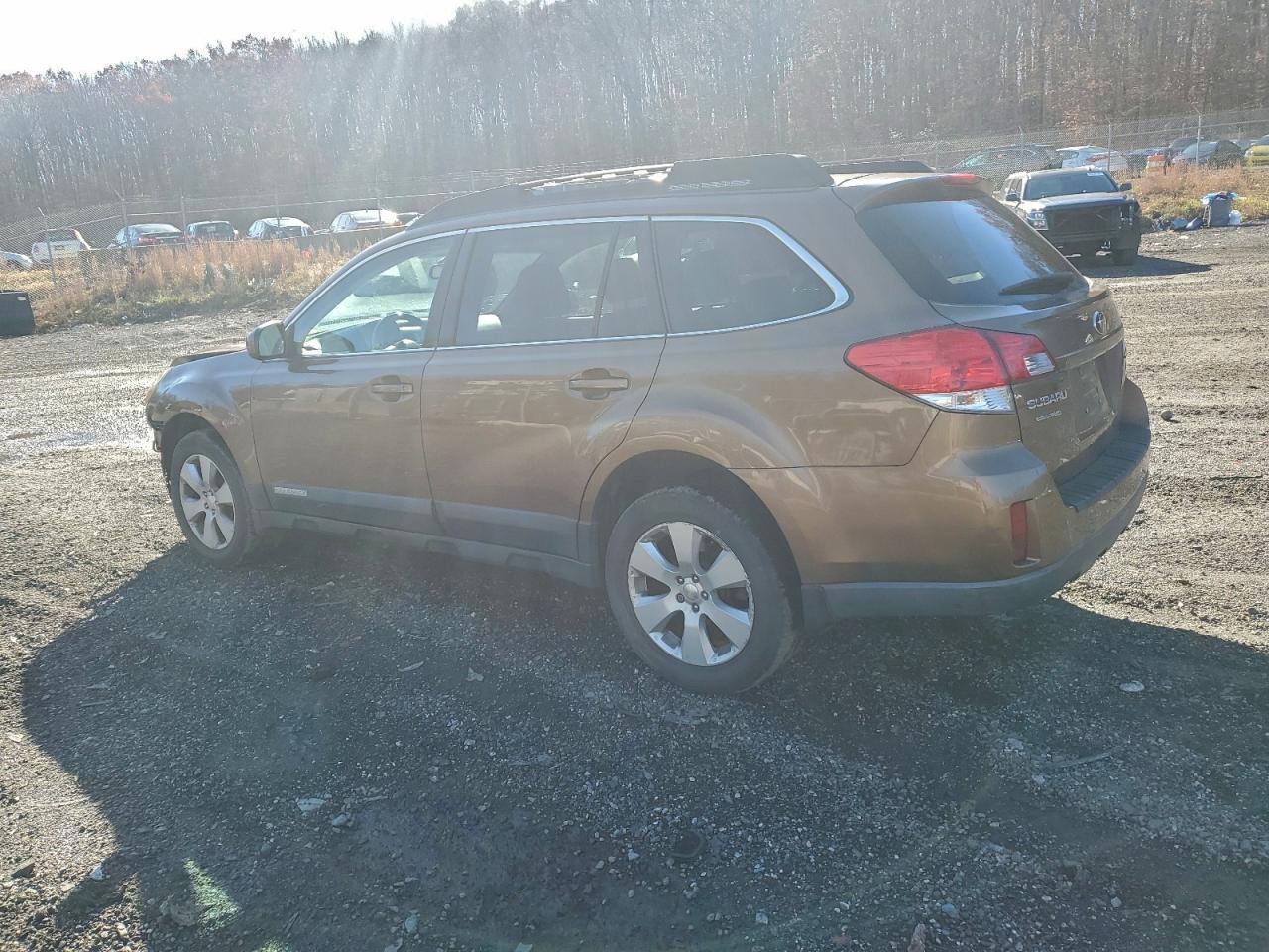 2011 Subaru Outback 2.5I Premium - Фото 2